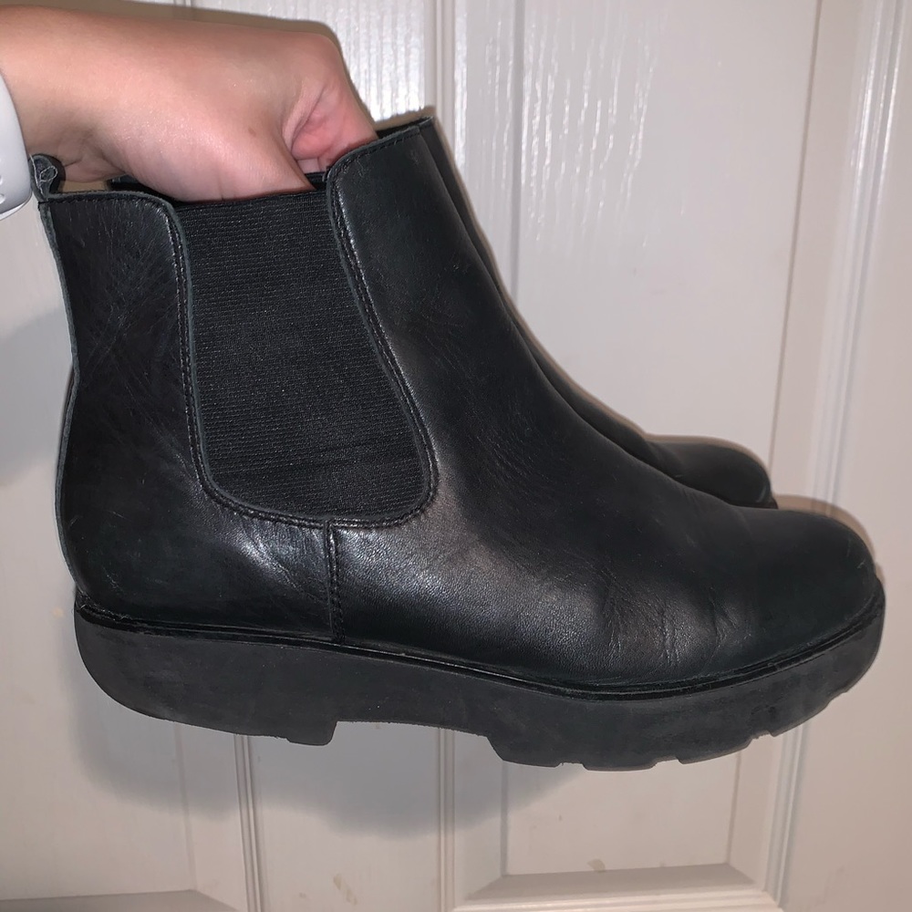 Steve Madden Black Platform Chelsea Boots